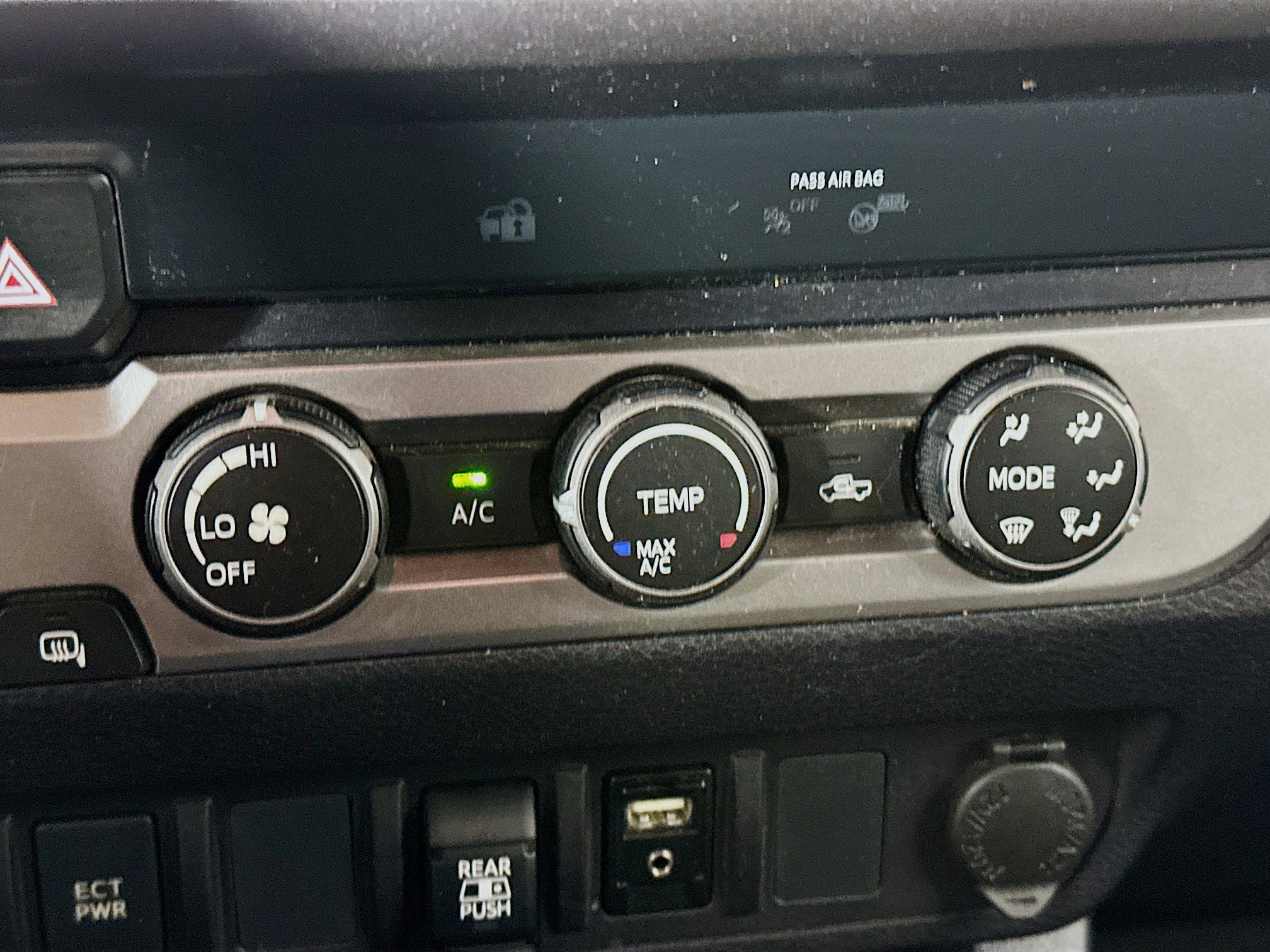 Used 2019 Toyota Tacoma SR5 RWD image 22