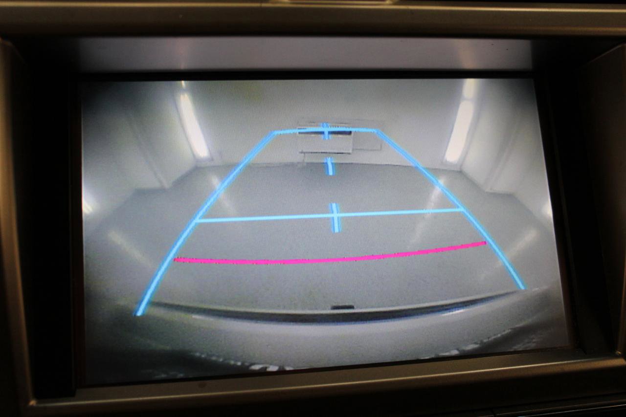 Used 2014 Lexus GX 460 w/ Premium Package image 58