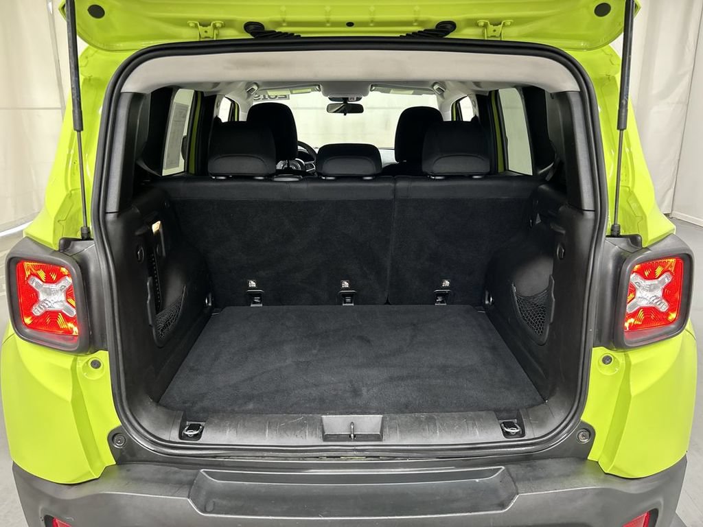 Used 2019 Jeep Renegade Sport w/ Sport Appearance Group AWD/4WD image 21