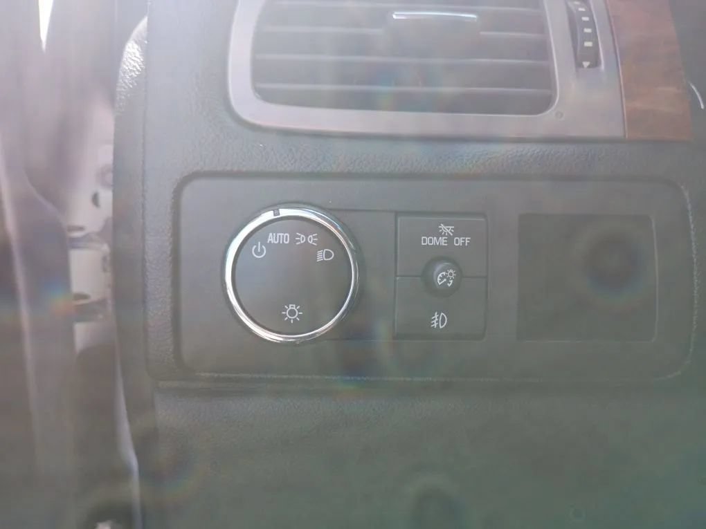 Used 2013 Chevrolet Avalanche LS w/ All-Star Edition RWD image 13