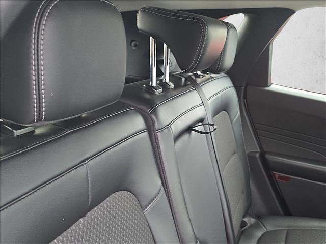 Used 2024 Ford Escape SE image 19