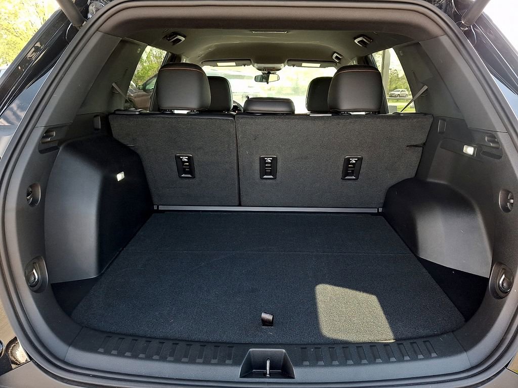 Used 2026 Chevrolet Equinox ACTIV w/ Convenience Package III image 30