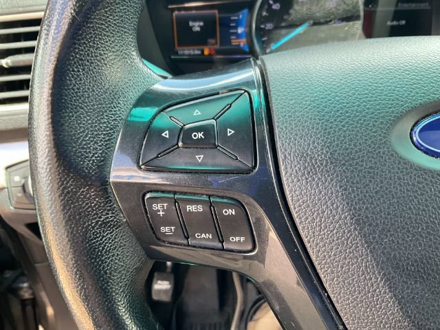 Used 2017 Ford Explorer XLT w/ Equipment Group 202A AWD/4WD image 29
