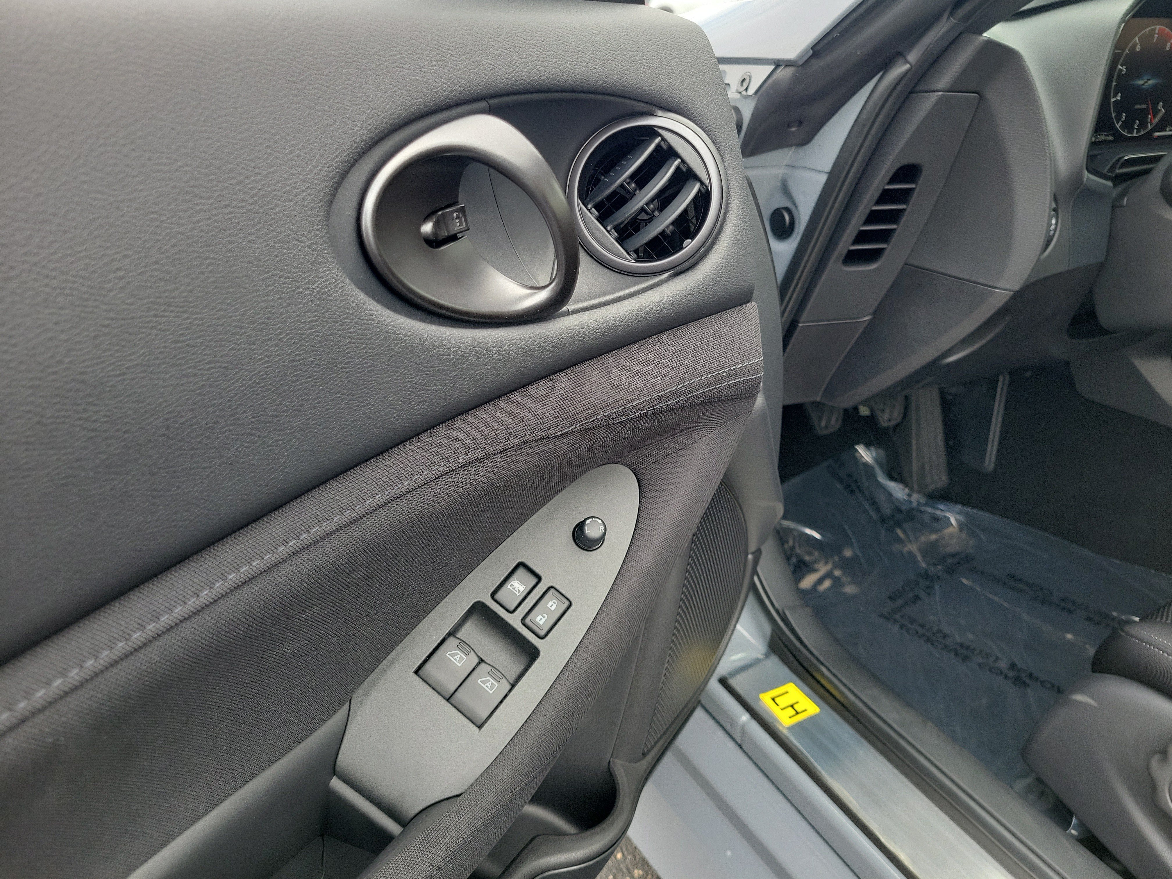 New 2026 Nissan Z Sport w/ Floor Mat Package RWD image 13