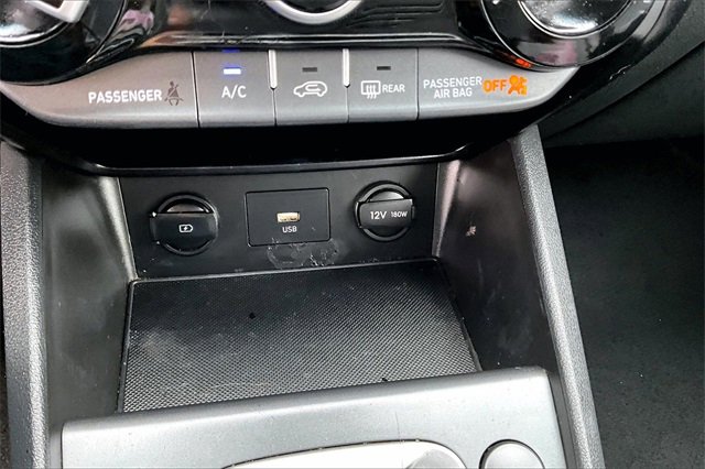 Used 2023 Hyundai Kona SEL image 16