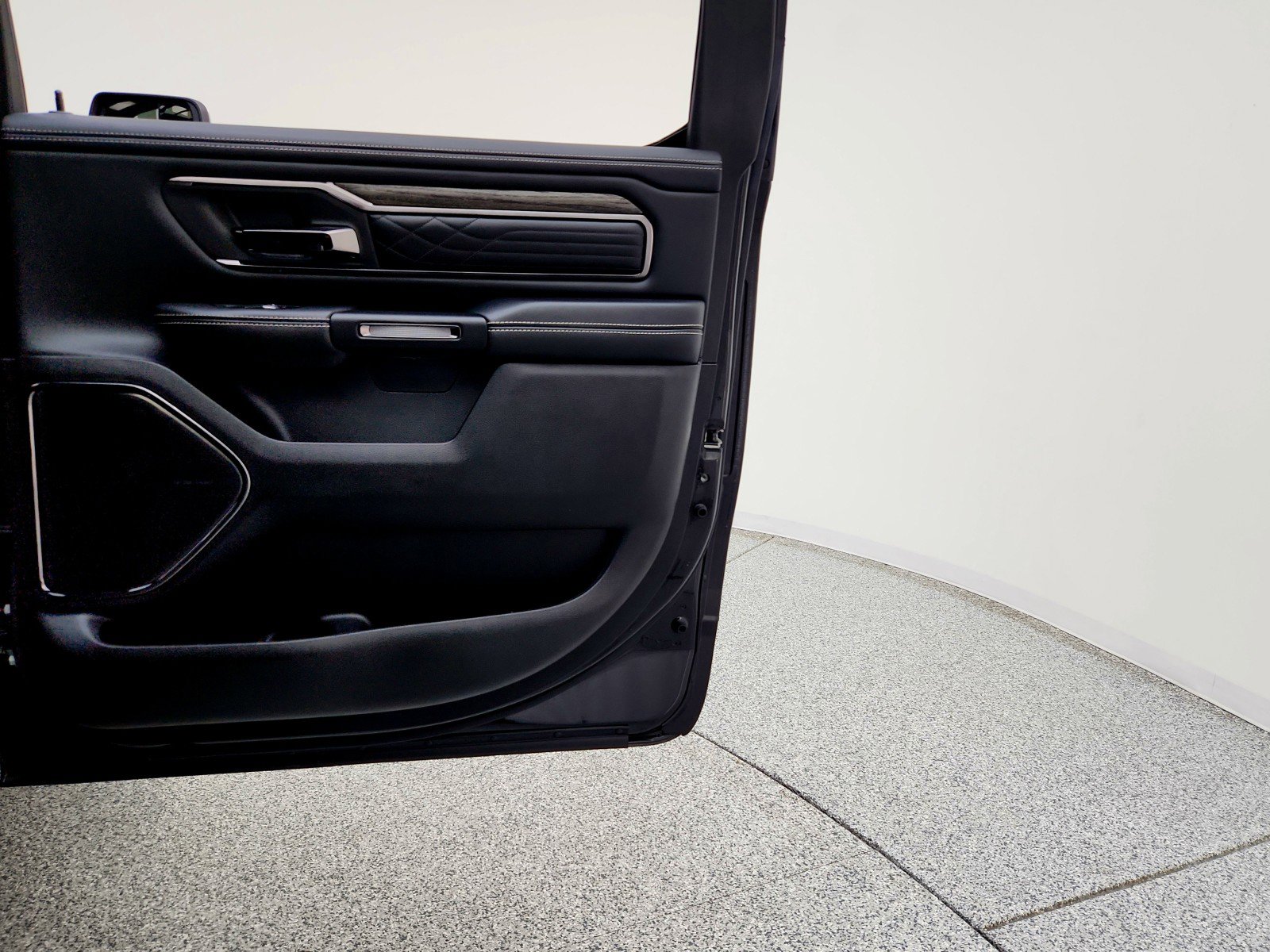 Used 2025 RAM 1500 Limited w/ Bed Utility Group image 21