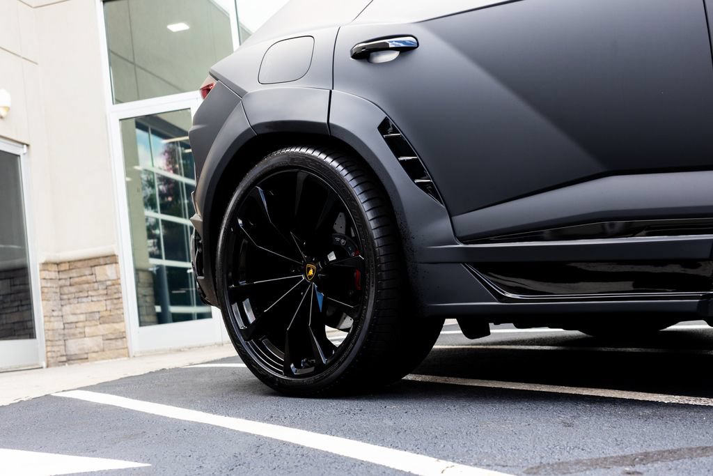 Used 2022 Lamborghini Urus AWD/4WD image 14