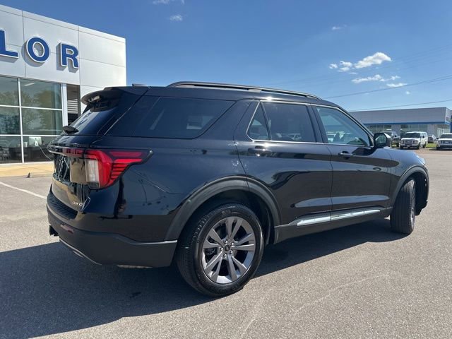 Used 2025 Ford Explorer Active w/ Active Comfort Package AWD/4WD image 16