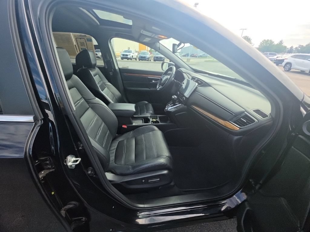 Used 2019 Honda CR-V Touring image 32