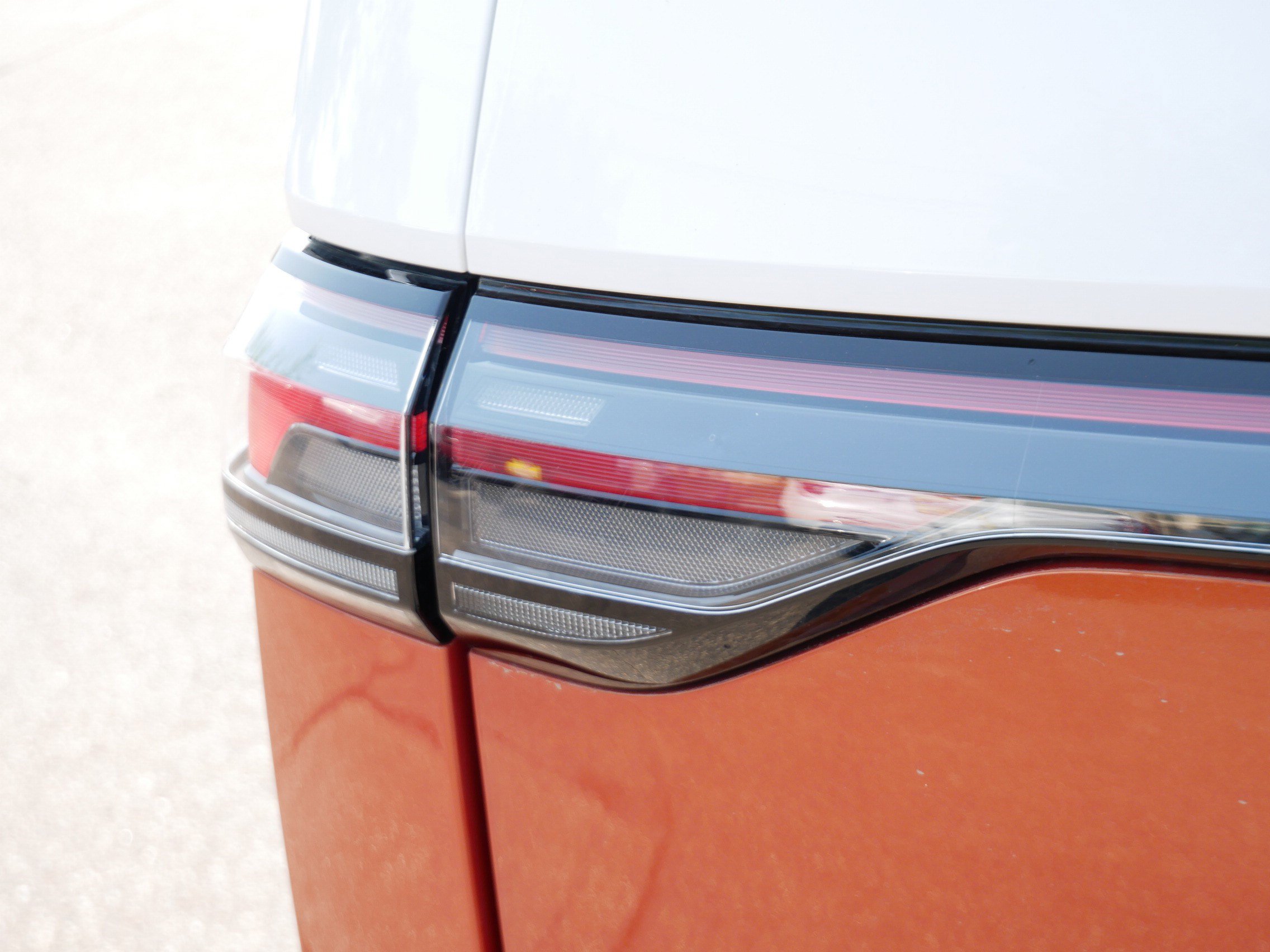 Certified 2025 Volkswagen ID. Buzz Pro S Plus RWD image 17