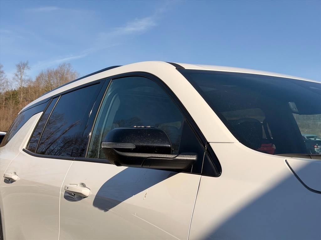 Used 2024 Chevrolet Traverse Z71 w/ Enhanced Driving Package image 11