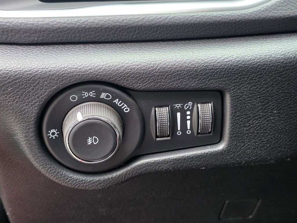 New 2026 Chrysler Pacifica Limited w/ S Appearance Package image 13