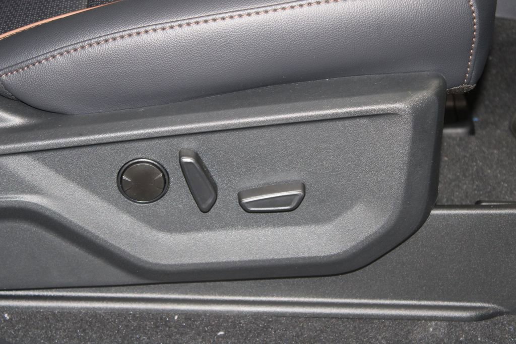 New 2026 Ford F350 Lariat AWD/4WD image 27