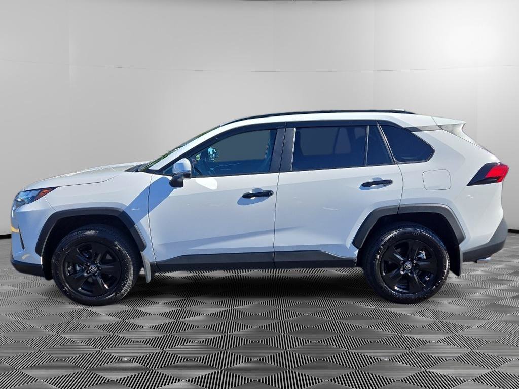 Used 2025 Toyota RAV4 XLE w/ Convenience Package AWD/4WD image 4