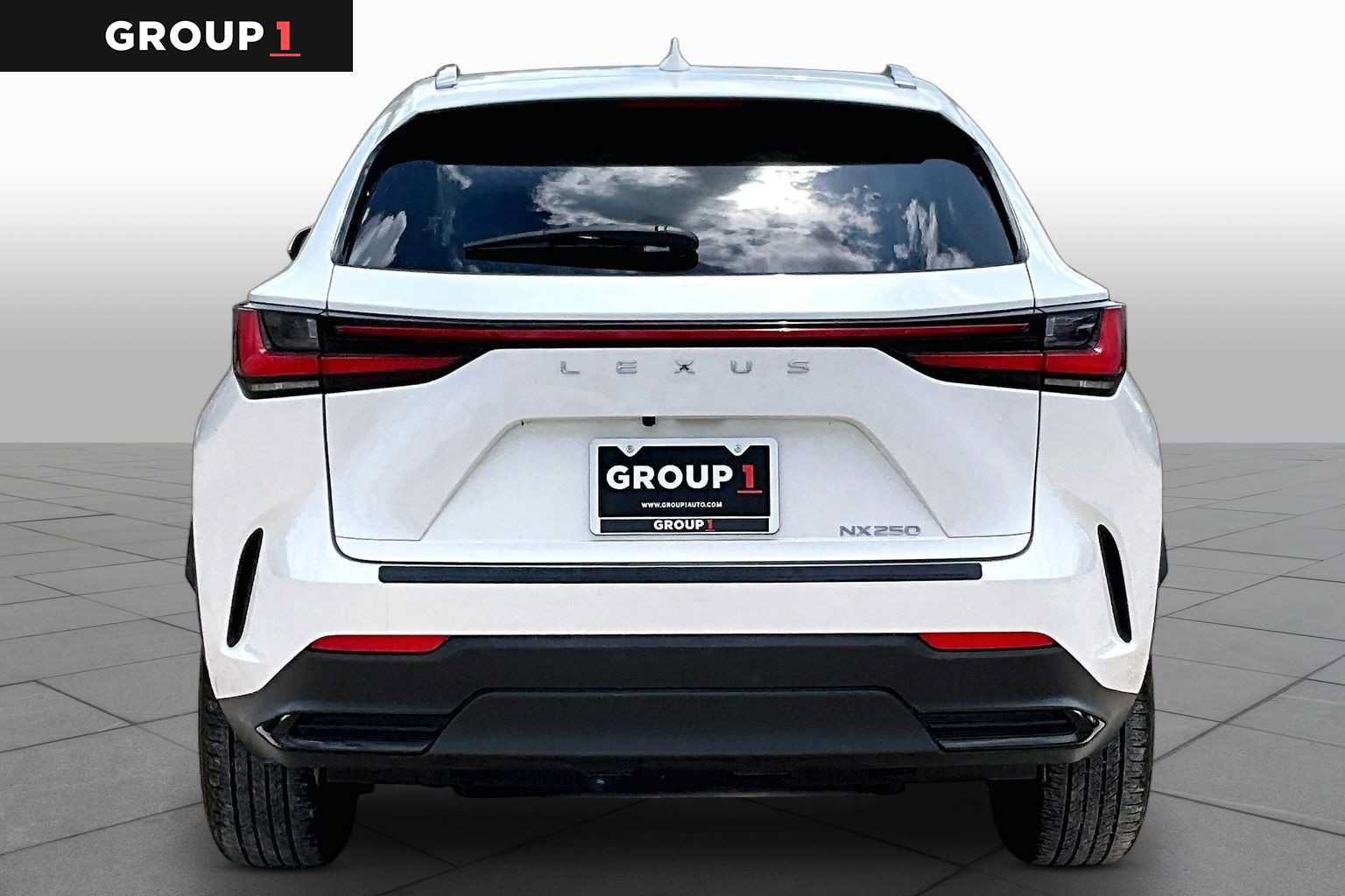 Used 2024 Lexus NX 250 FWD image 5