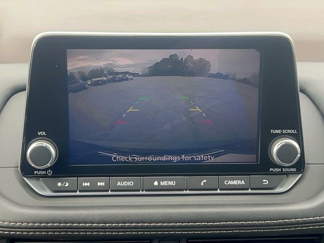 Used 2023 Nissan Rogue SV image 23