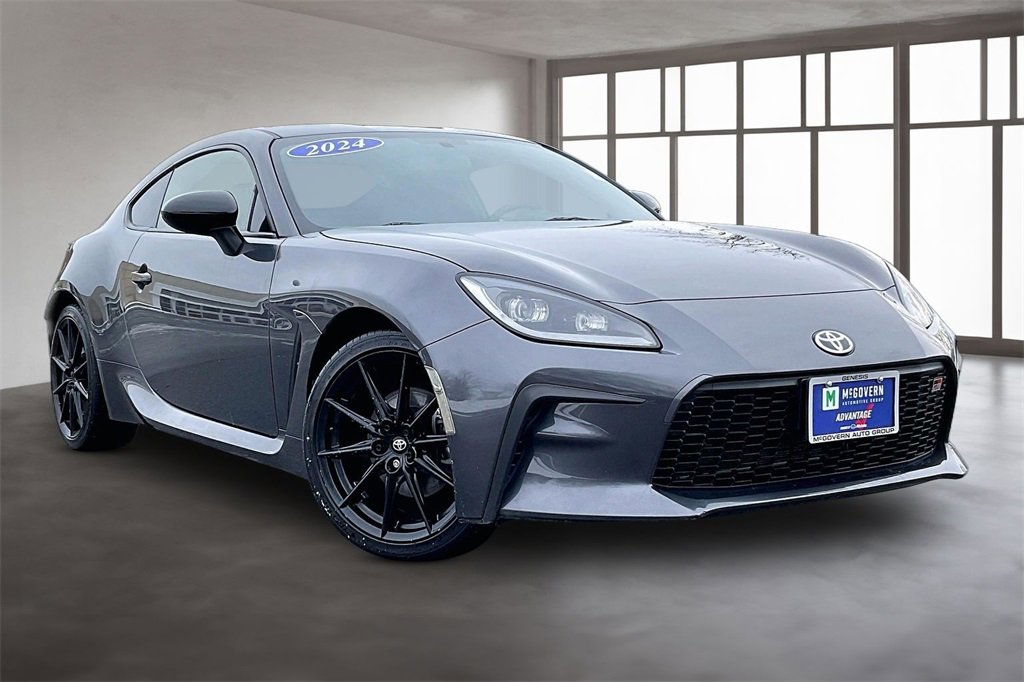 Used 2024 Toyota GR86 Premium image 3