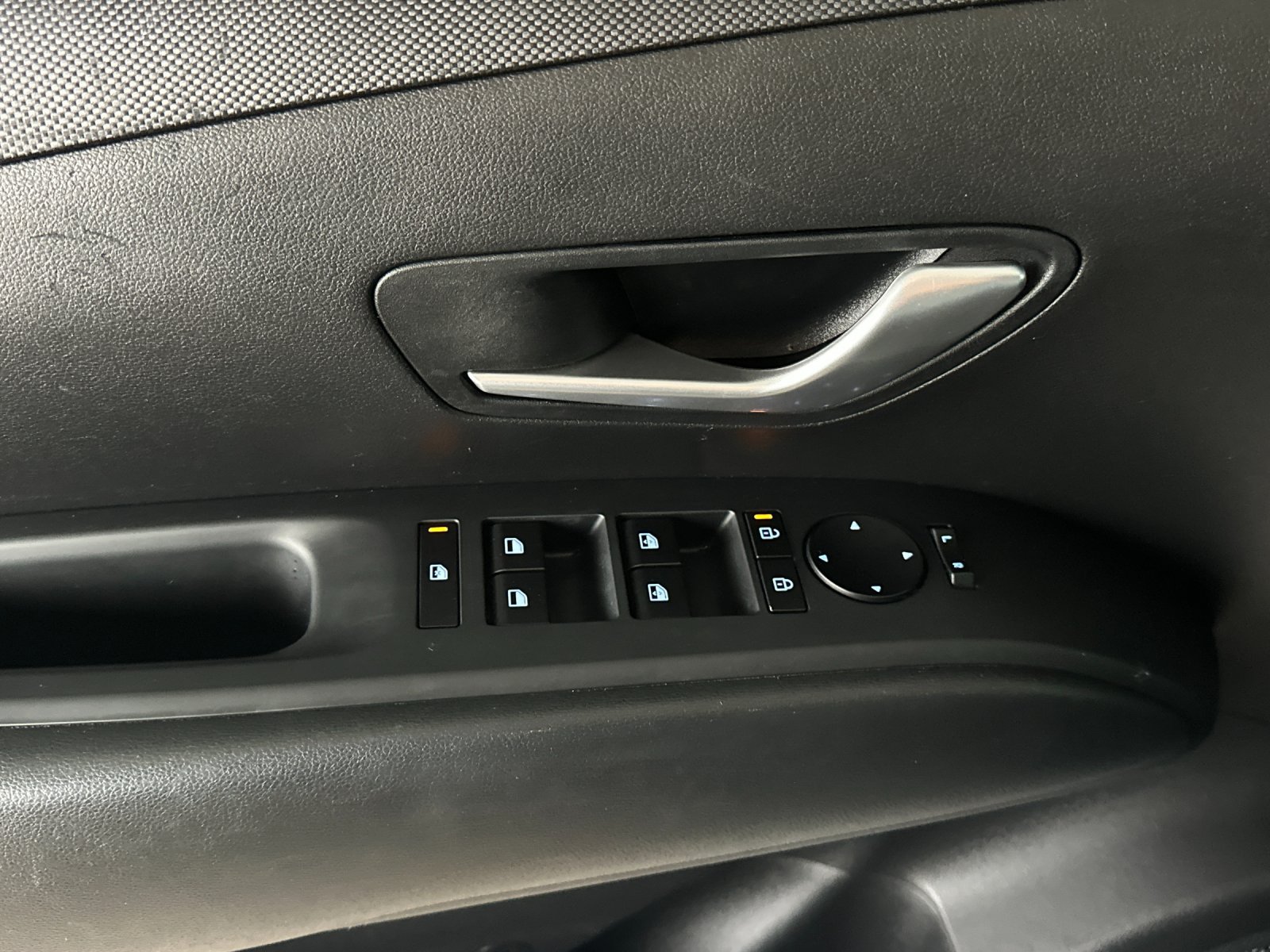 Used 2025 Hyundai Santa Cruz SEL AWD/4WD image 10