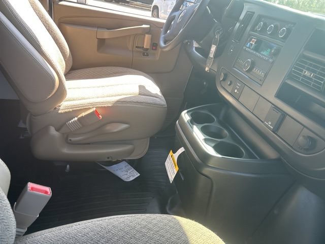 New 2026 Chevrolet Express 2500 RWD image 15