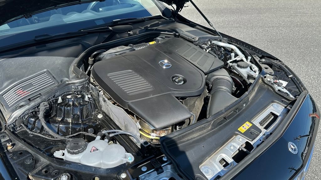Used 2025 Mercedes-Benz C 300 Sedan image 17