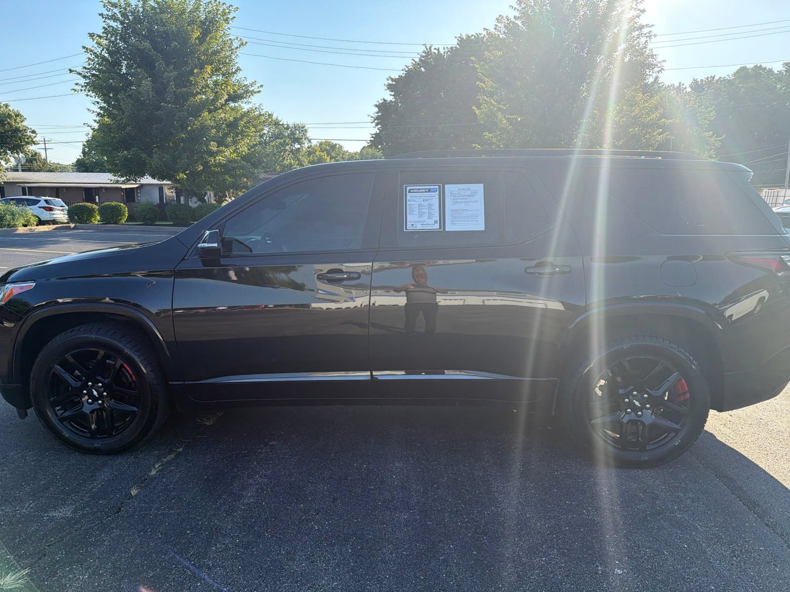 Used 2019 Chevrolet Traverse Premier w/ Redline Edition FWD image 2