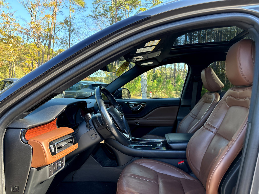 Used 2023 Lincoln Aviator Reserve w/ Equipment Group 201A image 26