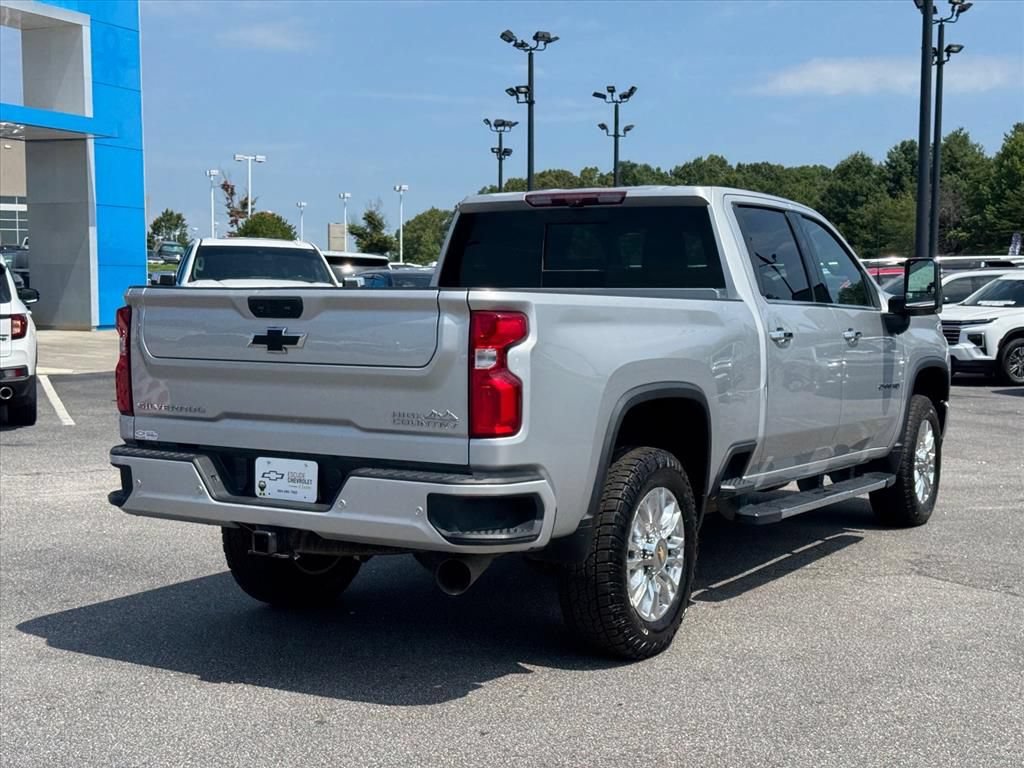 Used 2023 Chevrolet Silverado 2500 High Country w/ Z71 Off-Road Package AWD/4WD image 3