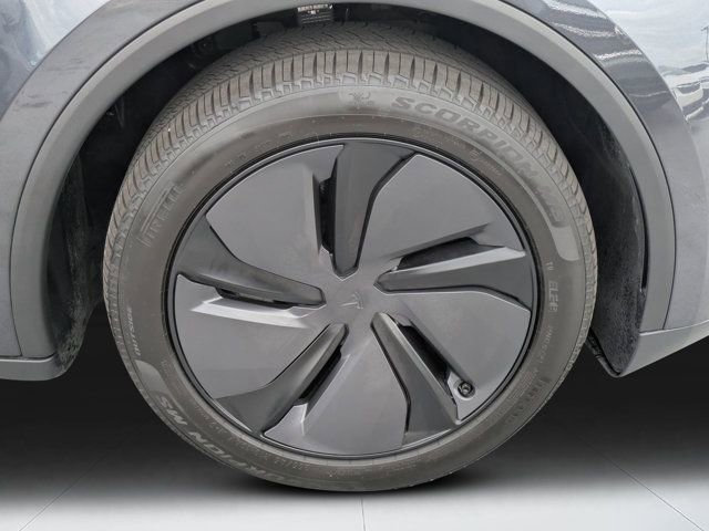 Used 2026 Tesla Model Y 2WD image 9