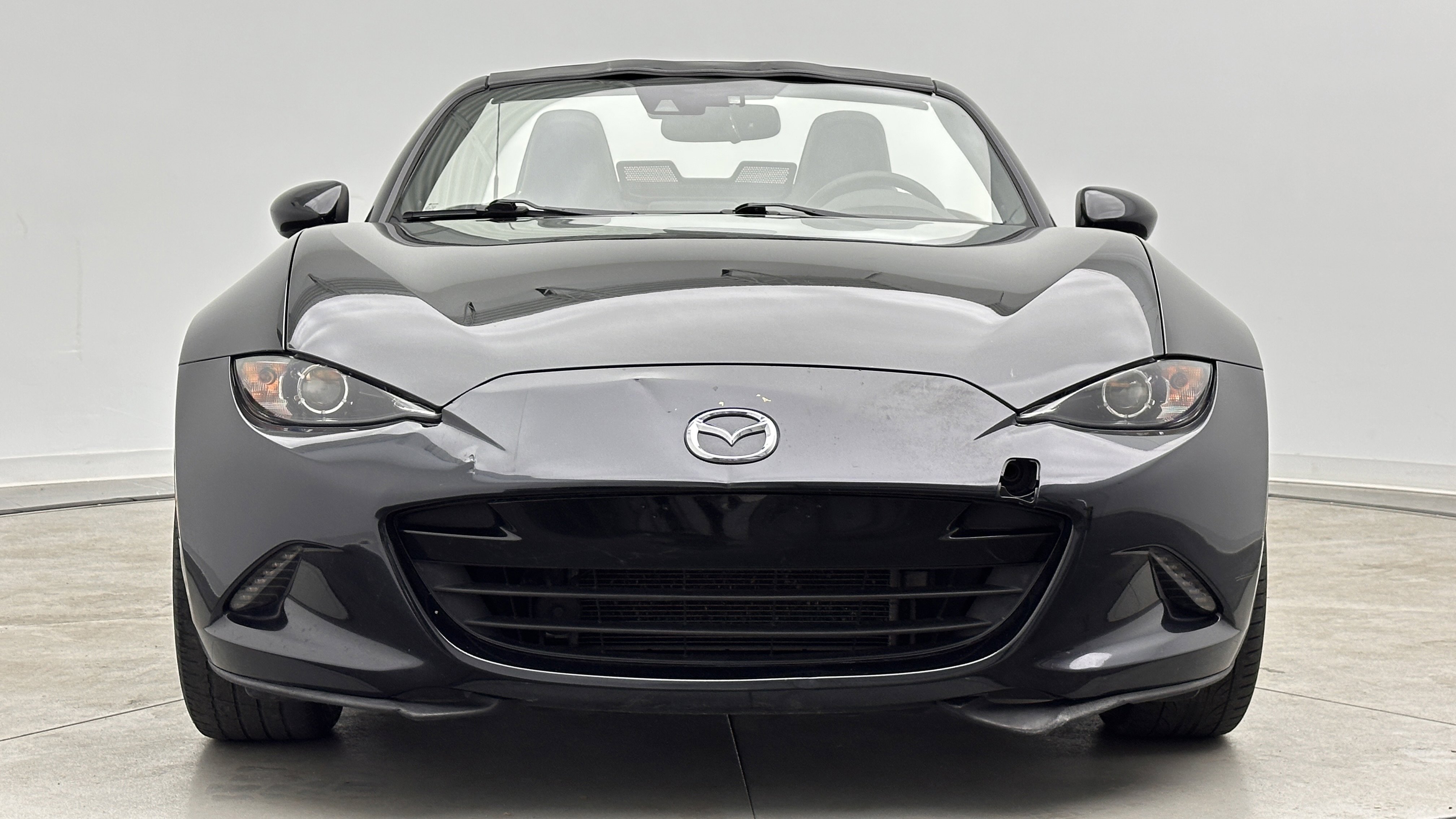 Used 2018 MAZDA MX-5 Miata Grand Touring image 2