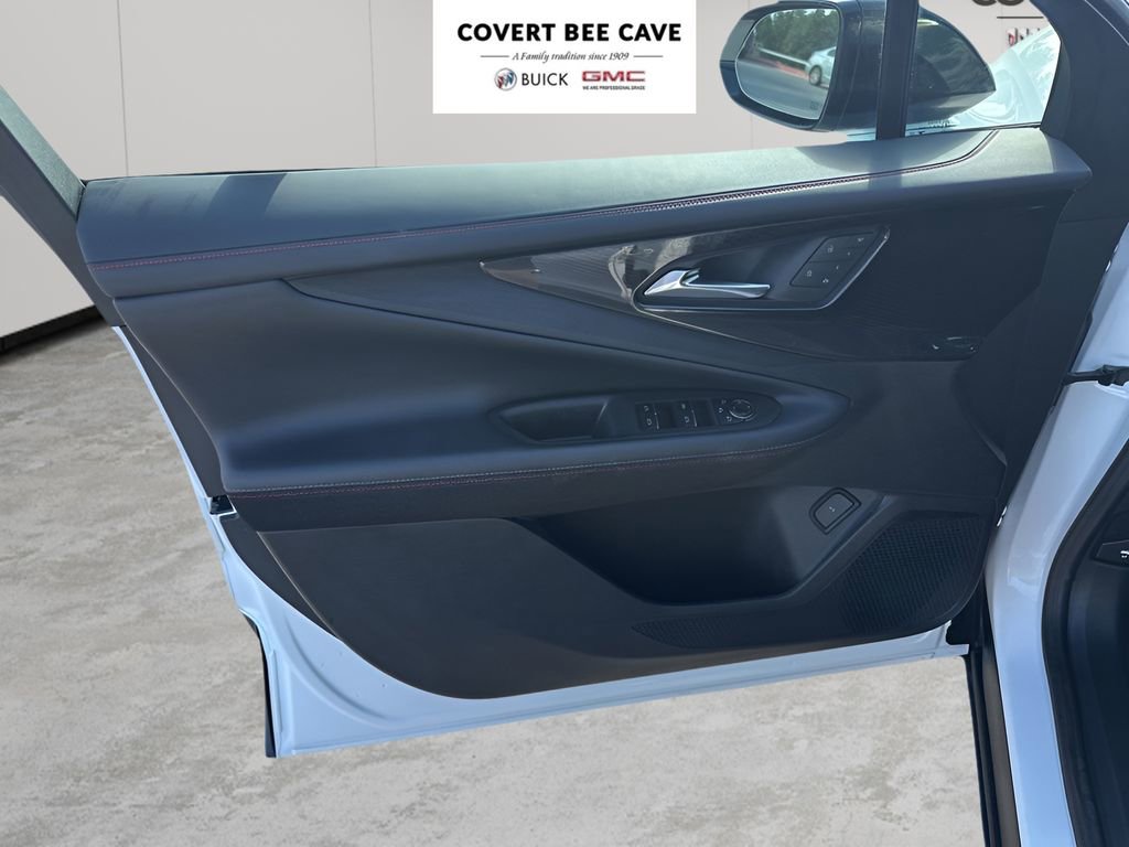 Used 2024 Chevrolet Blazer EV RS image 28