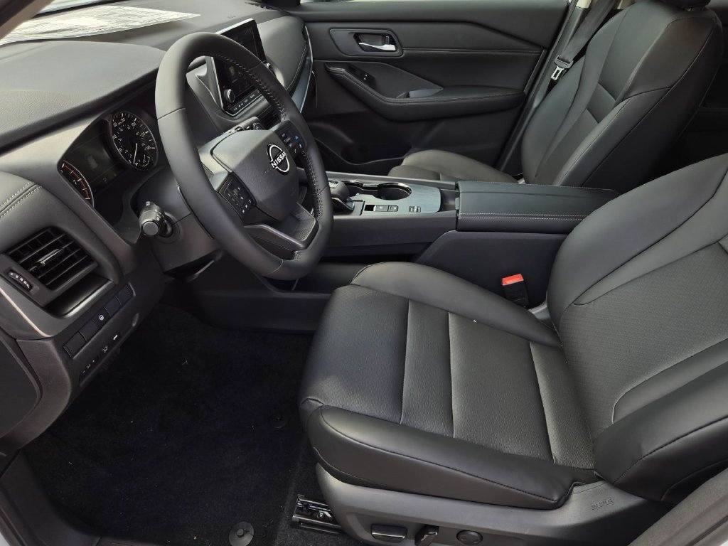 New 2026 Nissan Rogue Dark Armor FWD image 20