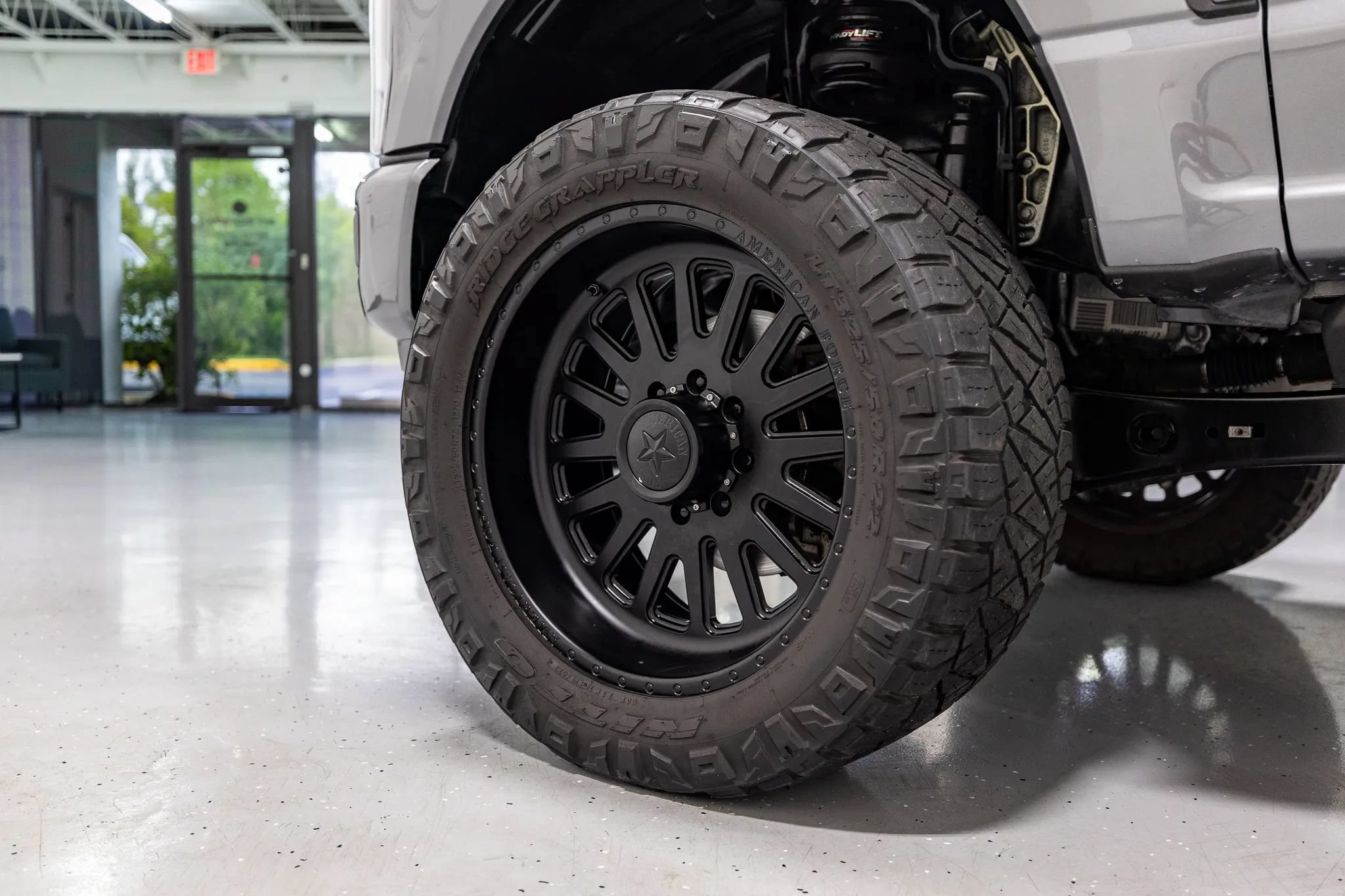 Used 2024 Ford F250 Platinum AWD/4WD image 9