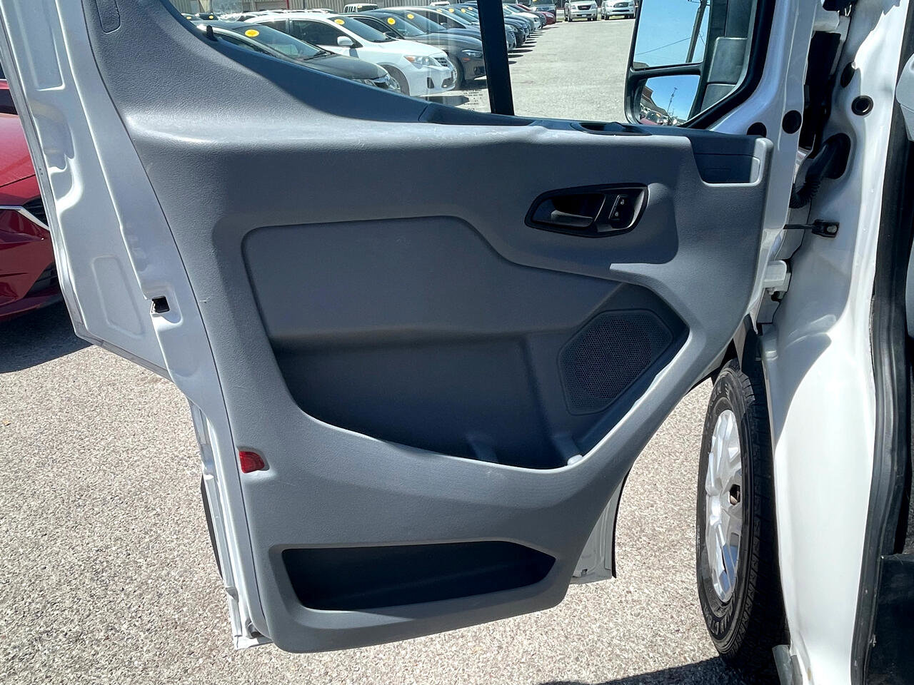 Used 2015 Ford Transit 350 XLT image 12