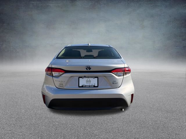 Used 2025 Toyota Corolla LE FWD image 6