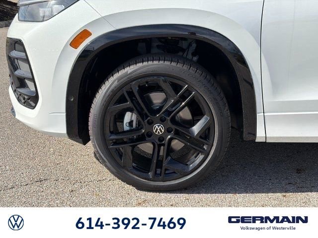 New 2026 Volkswagen Tiguan SE R-Line image 13