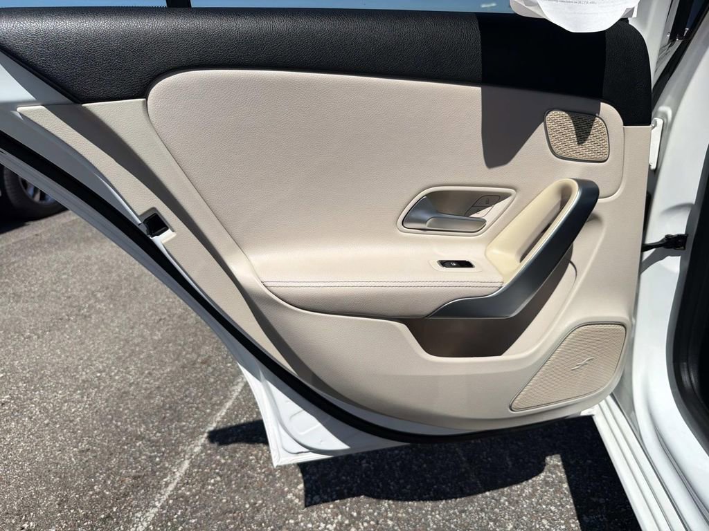 Used 2019 Mercedes-Benz A 220 4MATIC image 12