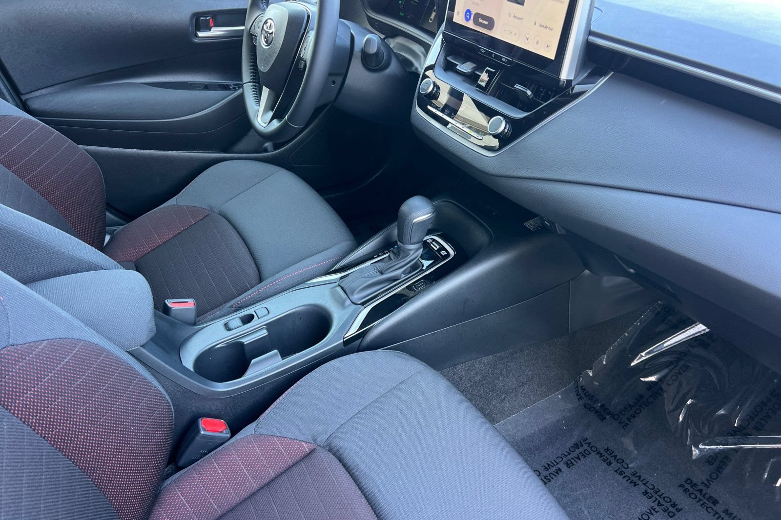 Certified 2026 Toyota Corolla SE w/ SE Premium Package FWD image 15