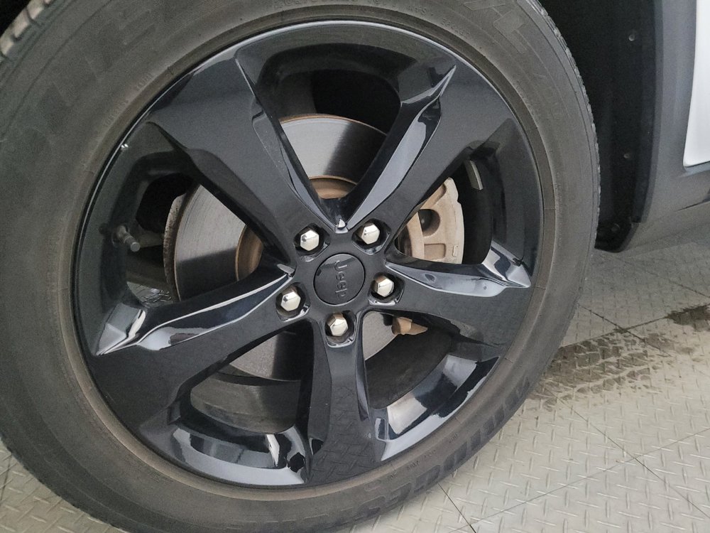 Used 2022 Jeep Grand Cherokee L Laredo image 31