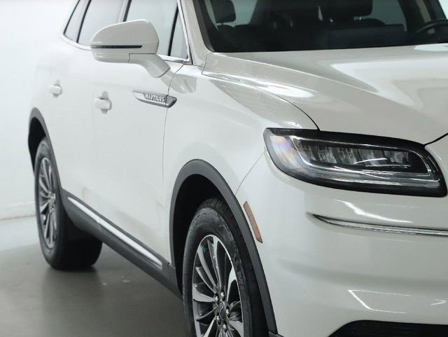 Certified 2023 Lincoln Nautilus AWD image 9
