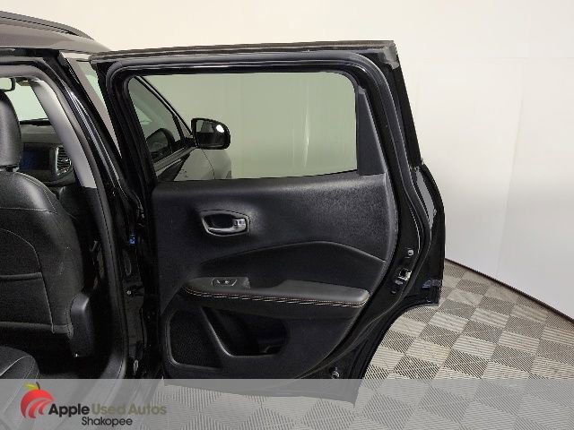 Used 2017 Jeep Compass Latitude w/ Popular Equipment Group AWD/4WD image 32