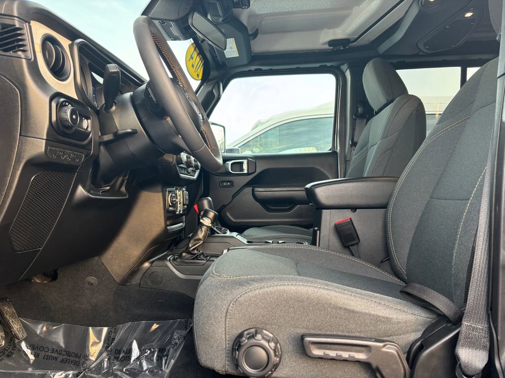 Used 2024 Jeep Wrangler Sport S image 19