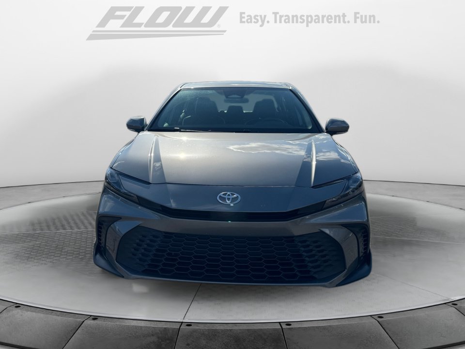 Used 2026 Toyota Camry SE FWD image 2