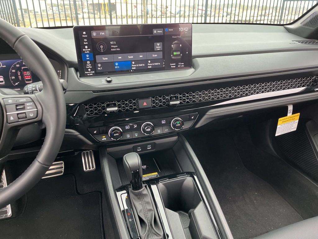 Used 2025 Honda Accord Sport image 19