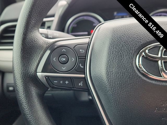 Used 2022 Toyota Camry LE image 31