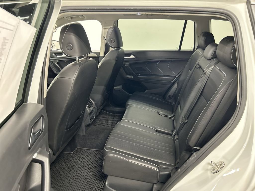Certified 2022 Volkswagen Tiguan SE w/ Panoramic Sunroof Package image 16
