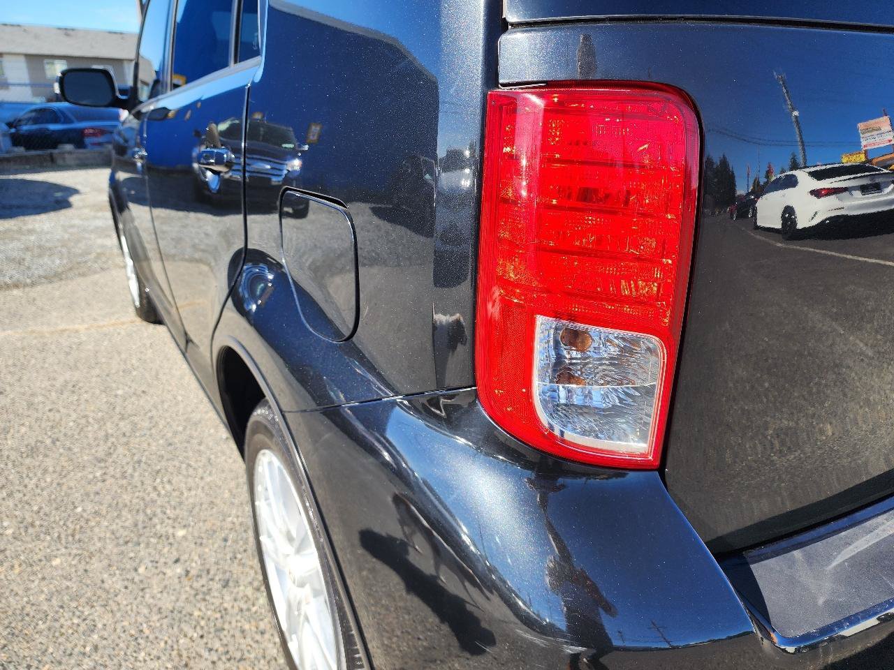 Used 2011 Scion xB FWD image 31