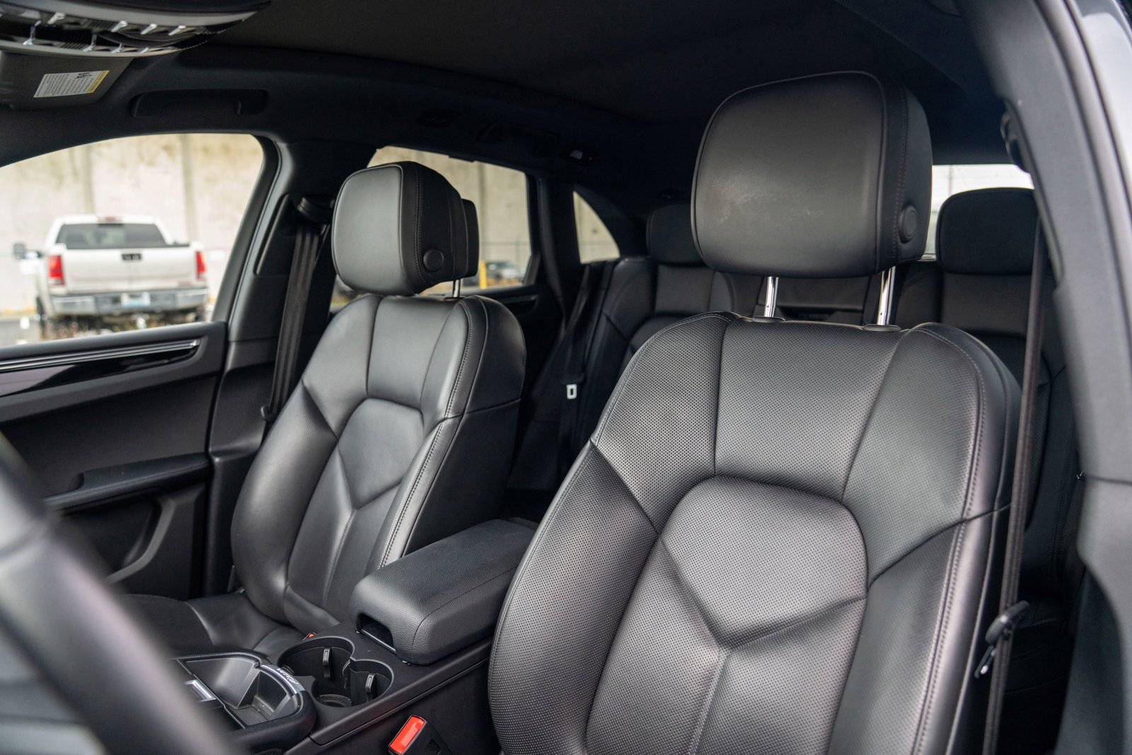 Used 2022 Porsche Macan S image 5