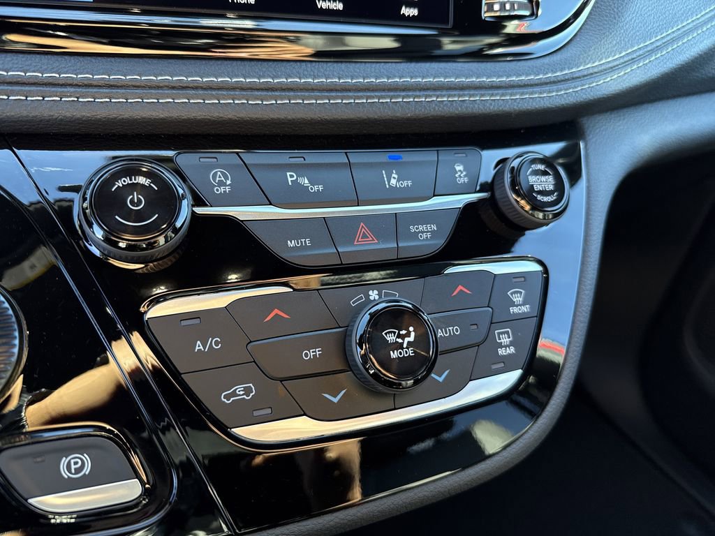 New 2026 Chrysler Pacifica Select image 31