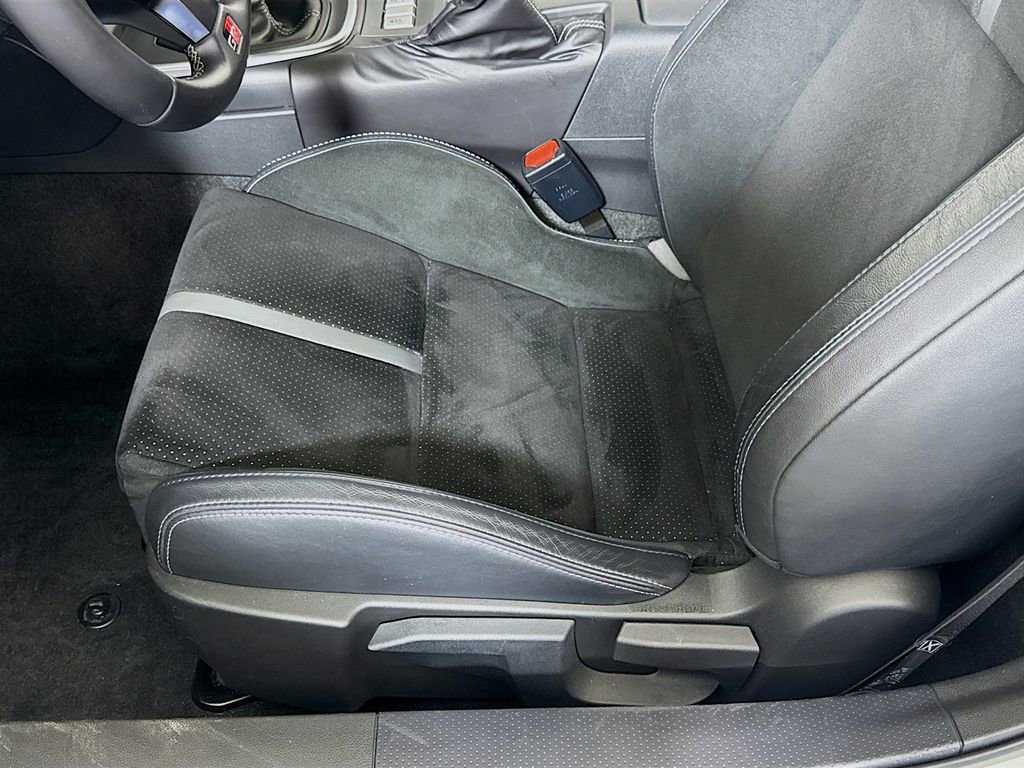 Used 2023 Toyota GR86 Premium w/ ALL Weather Mat Package (TMS) image 18