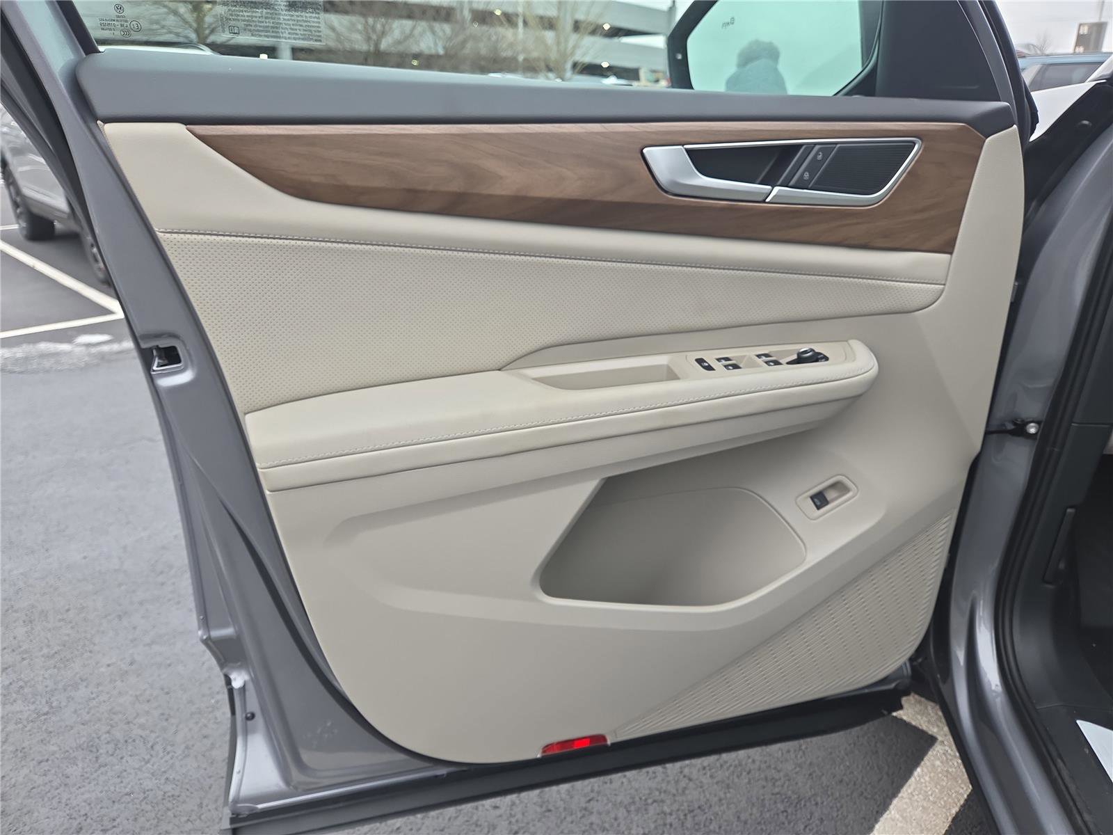 New 2026 Volkswagen Atlas SE image 12